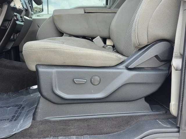 Used 2020 Oxford White Ford XLT image 13