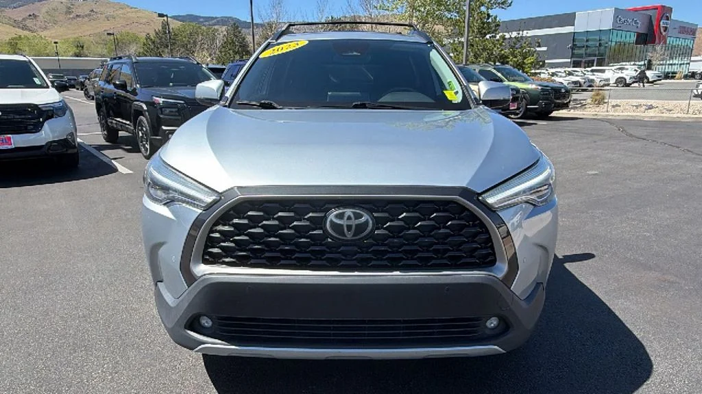 Used 2023 Silver Toyota XLE image 8