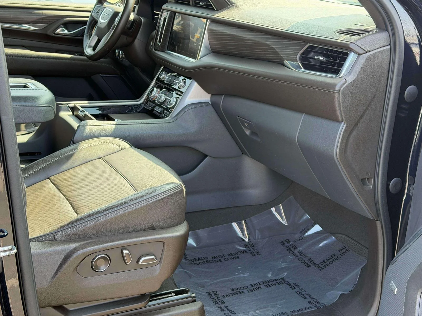 Used 2023 Midnight Blue Metallic GMC Denali image 43