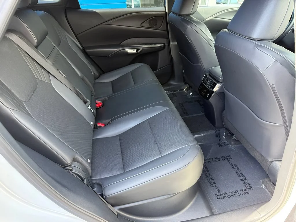 Used 2024 White Lexus RX 350 image 18