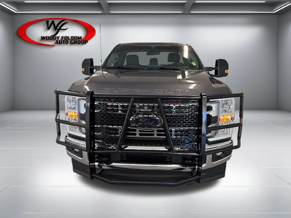 Used 2025 Gray Ford XLT image 2