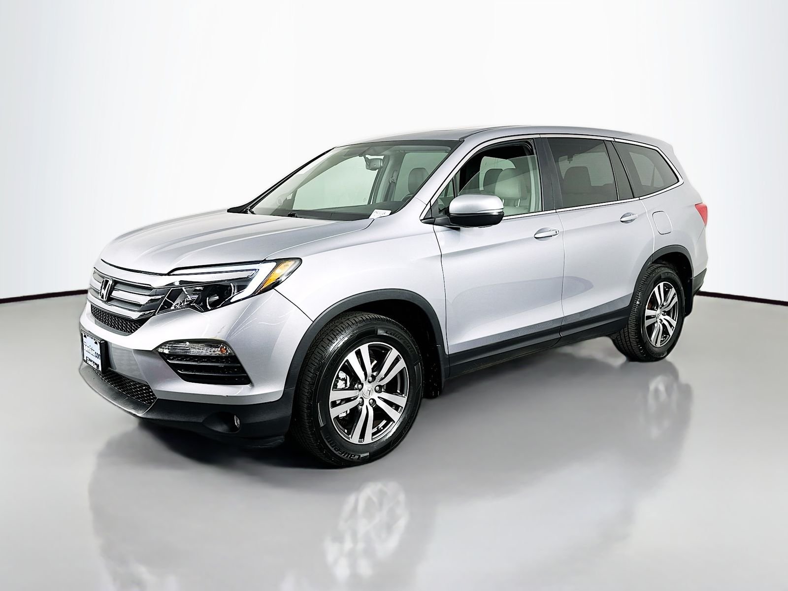 Used 2017 Lunar Silver Metallic Honda EX-L image 3