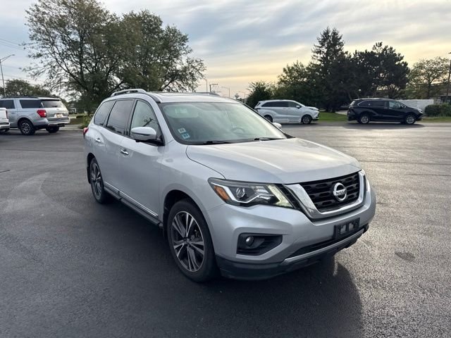 Used 2017 Silver Nissan Platinum image 5