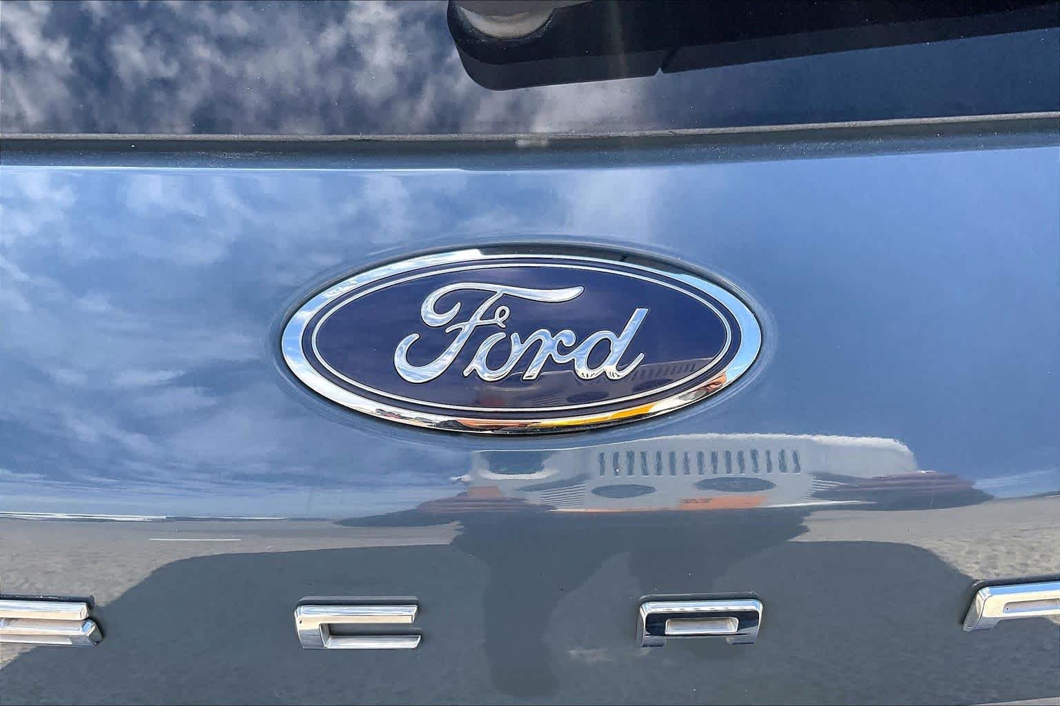 Used 2023 Vapor Blue Ford ST-Line image 30