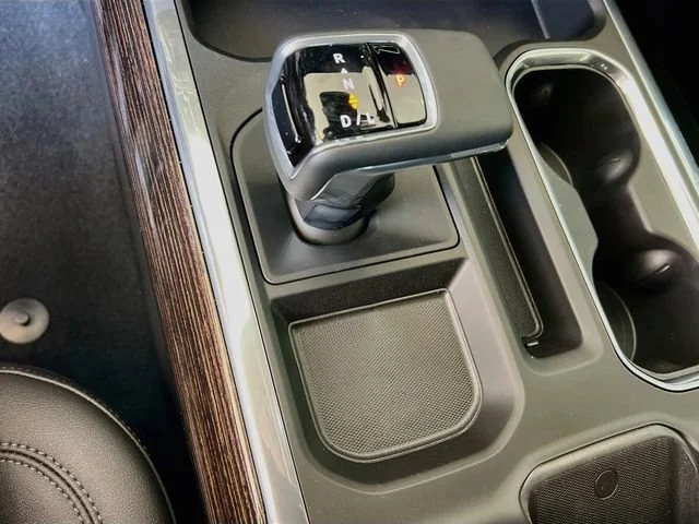New 2026 Summit White GMC Elevation image 12