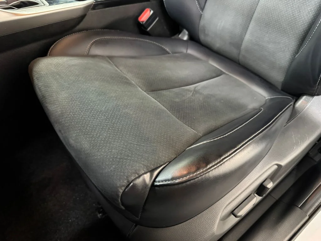 Used 2024 White Mitsubishi SE image 15