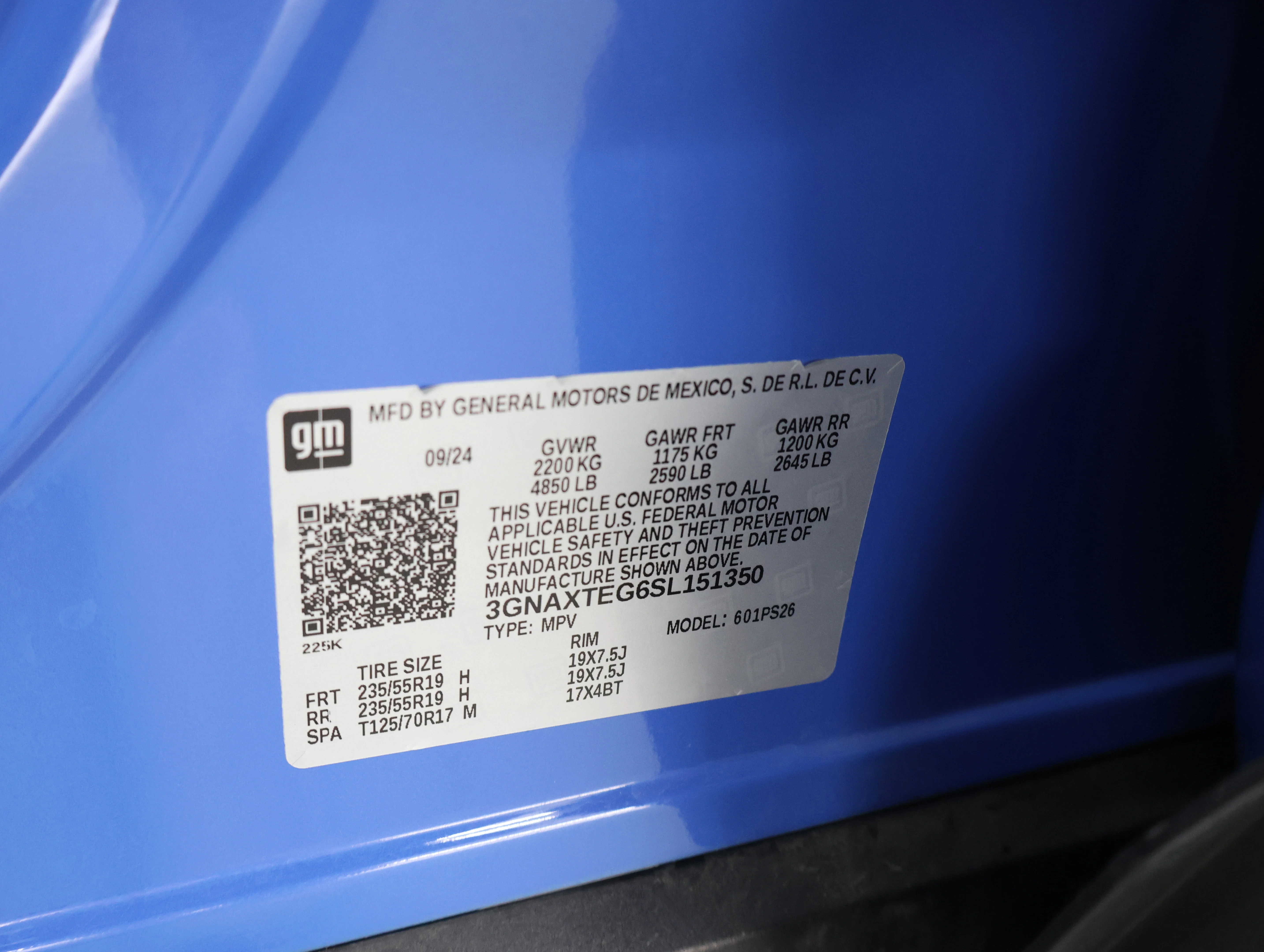 Used 2025 Reef Blue Metallic Chevrolet RS image 67
