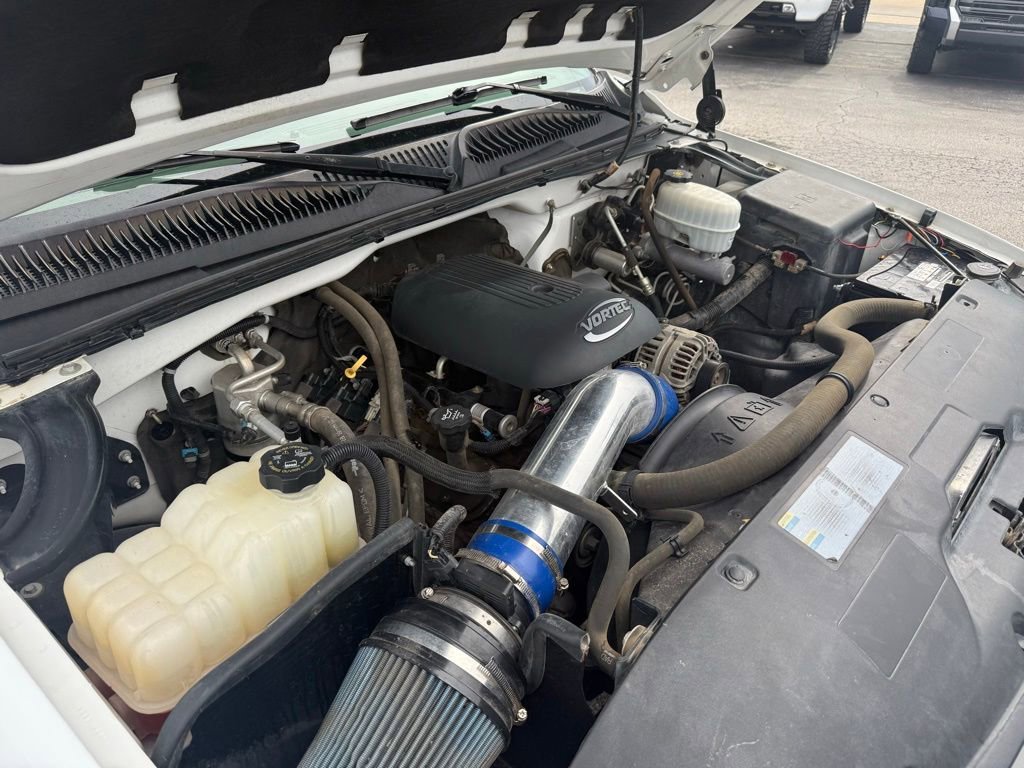 Used 2007 Summit White GMC Work Truck image 23