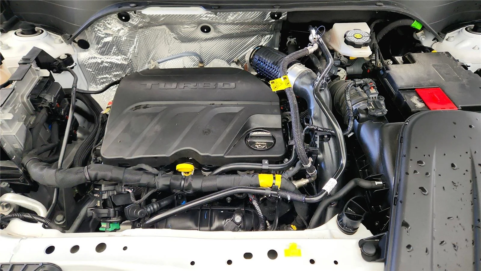 Used 2025 Summit White Chevrolet ACTIV image 20