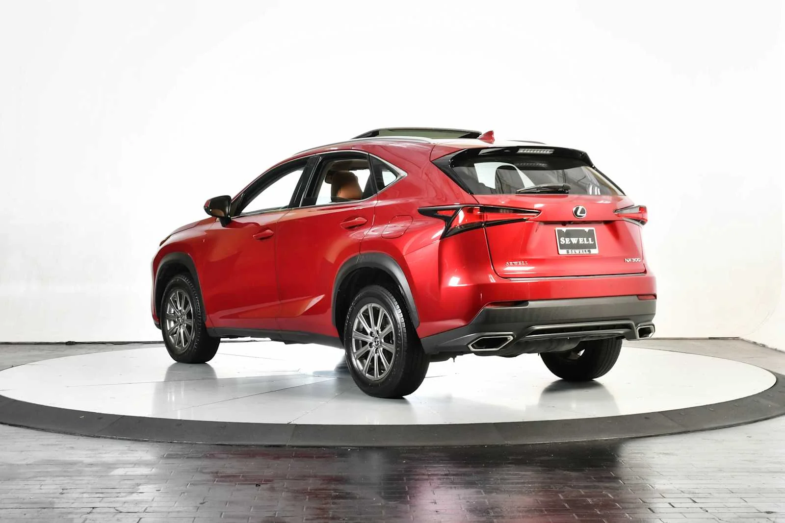 Certified Used 2021 MATADOR RED MICA Lexus  image 4