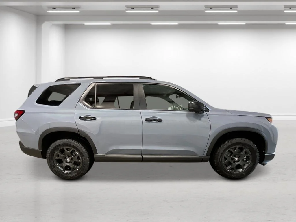 New 2026 Sonic Gray Pearl Honda TrailSport image 9
