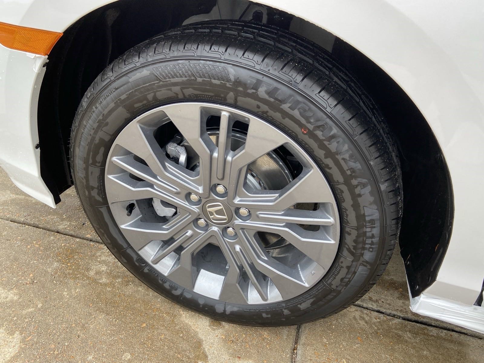 New 2026 Platinum White Pearl Honda Touring image 13