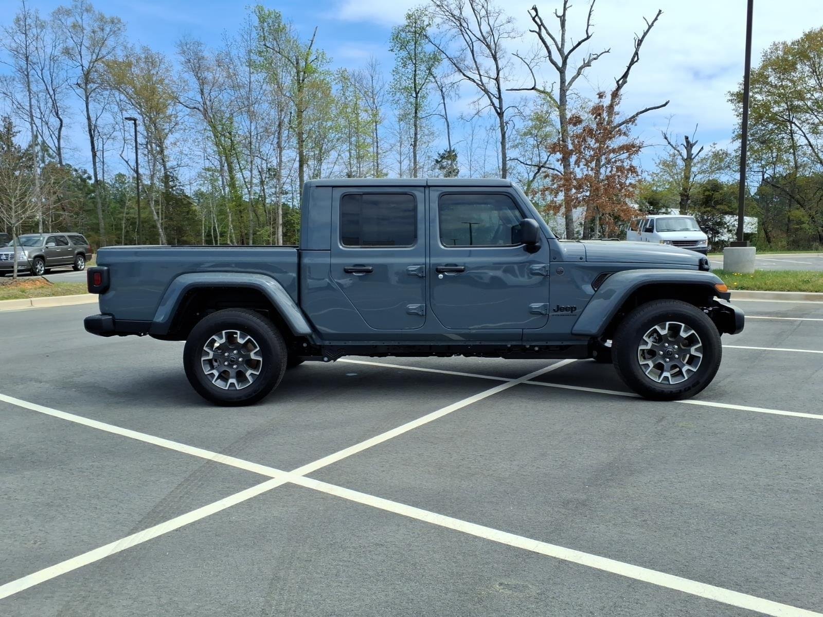 New 2026 Anvil Clear-Coat Exterior Paint Jeep Sahara image 10