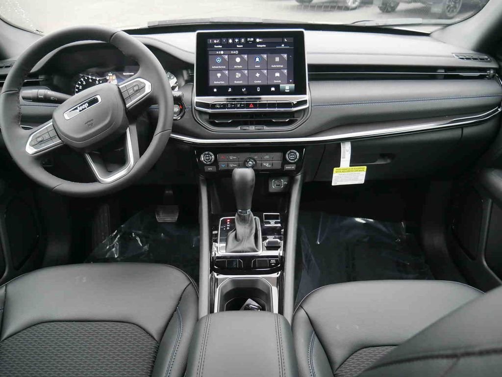 New 2026 White Jeep Latitude image 5