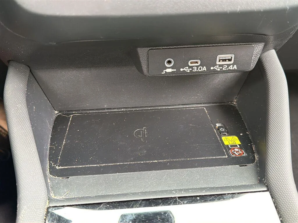 Used 2025 River Rock Pearl Subaru Premium image 19