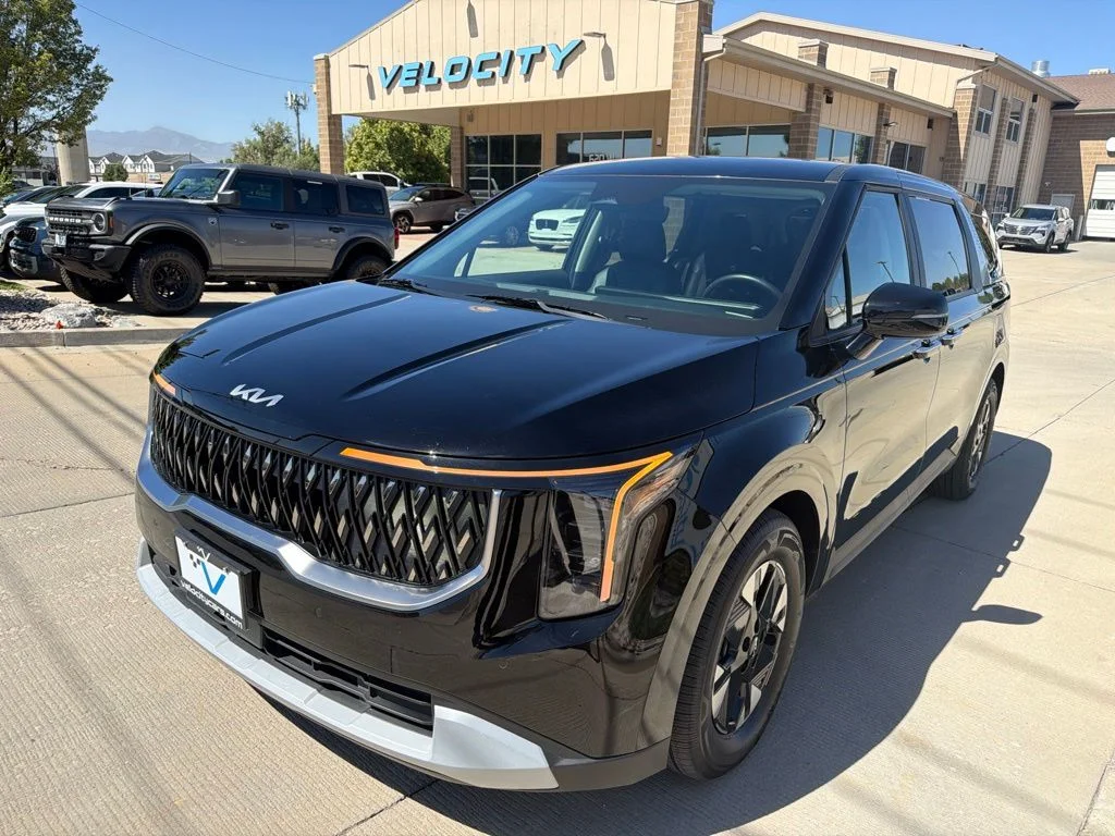 Used 2026 Black Kia LXS image 6