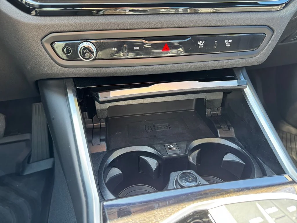 2024 BMW 3 Series 330i - Photo 19