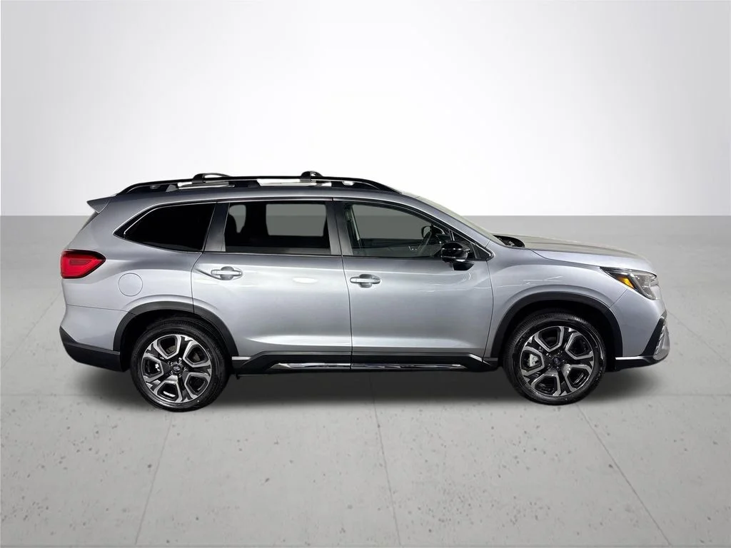New 2026 ICE SILVER METALLIC Subaru Limited 7-Passenger image 5
