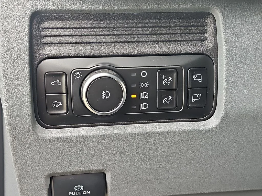 2025 Ford F-250 Super Duty XLT - Photo 35