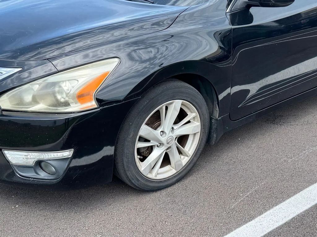 Used 2015 Black Nissan 2.5 SL image 3