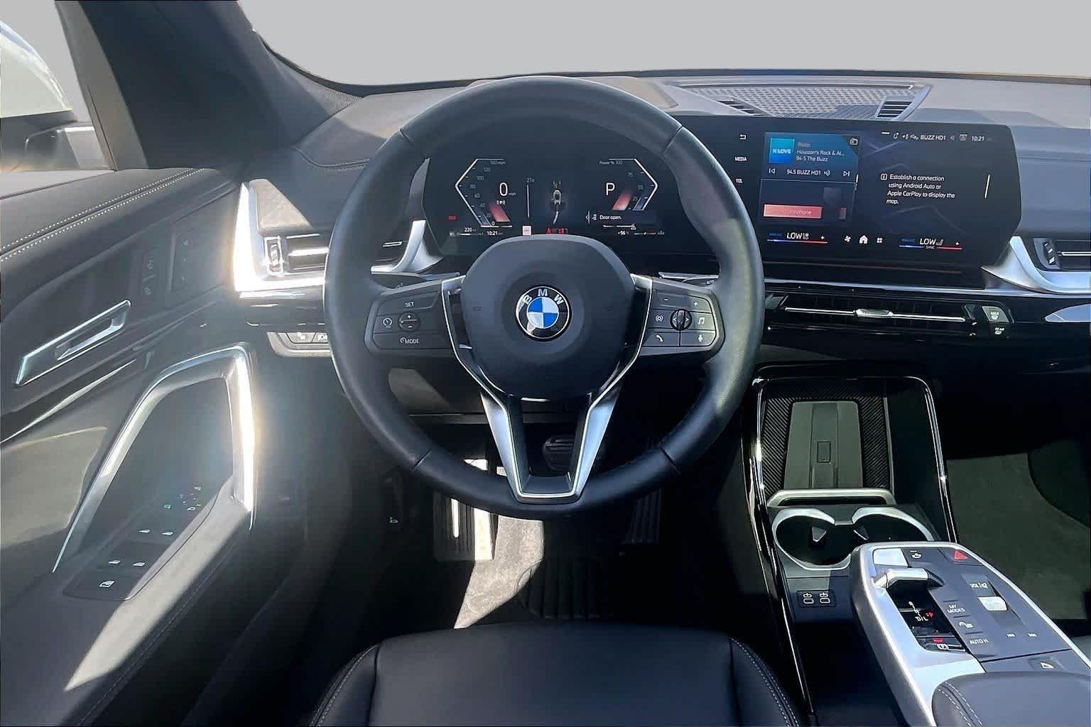 Used 2026 Mineral White Metallic BMW xDrive28i image 5