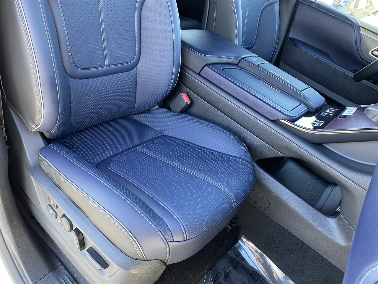 2026 INFINITI QX80 Sport - Photo 10