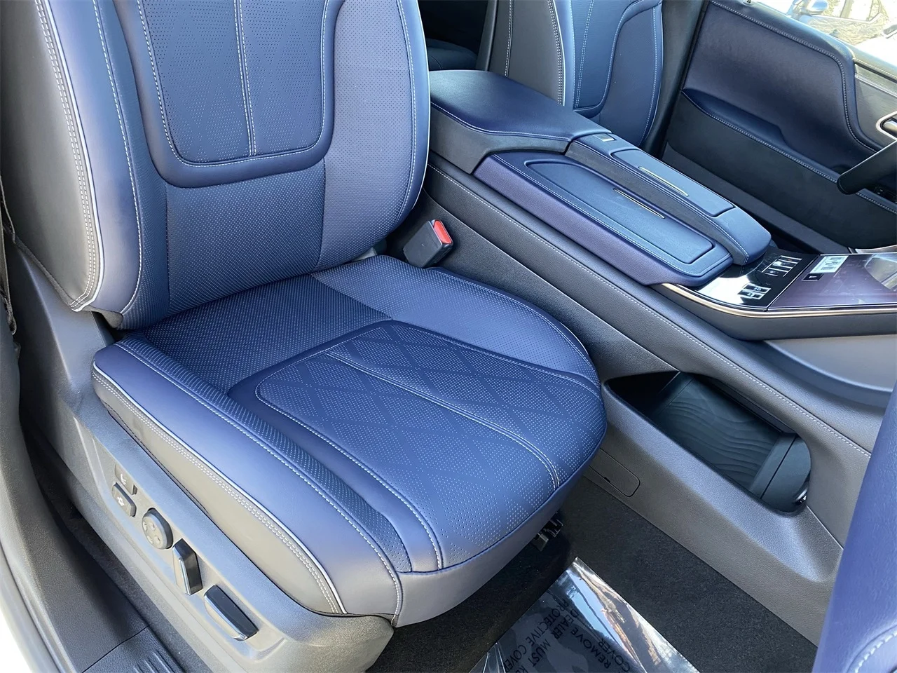 2026 INFINITI QX80 Sport - Photo 10