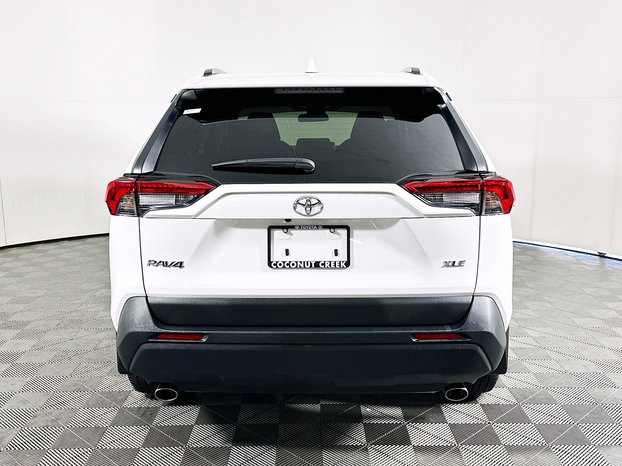 2024 Toyota RAV4 thumbnail 6