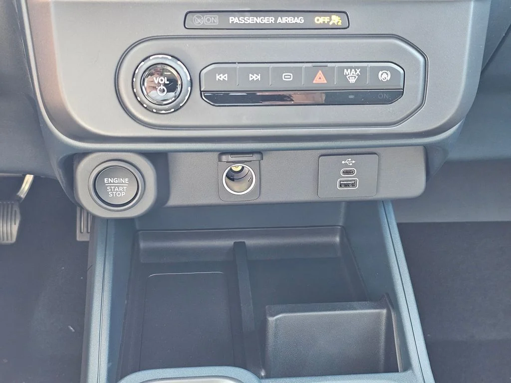 New 2025 White Ford XLT image 31