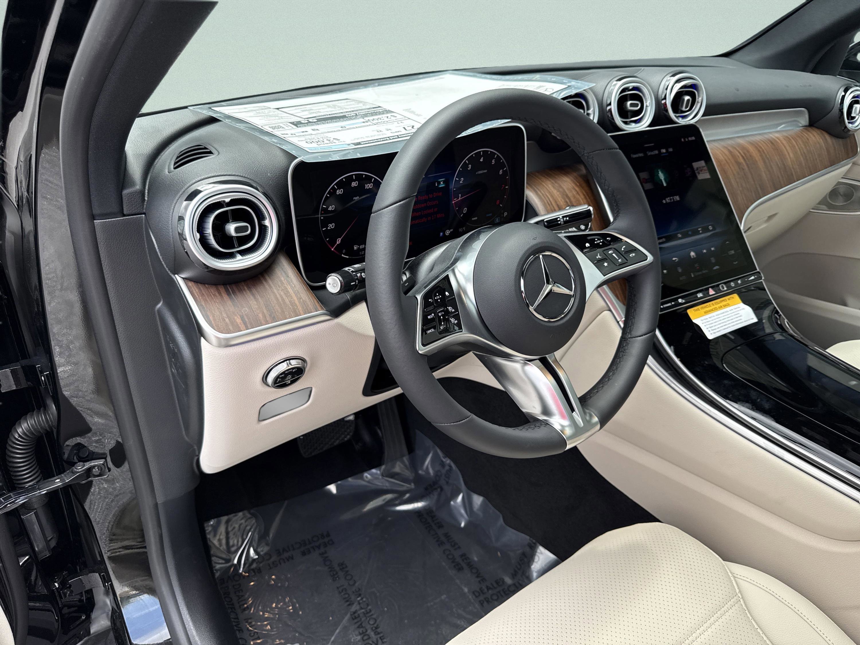 Certified Used 2026 Black Mercedes-Benz GLC 300 image 22