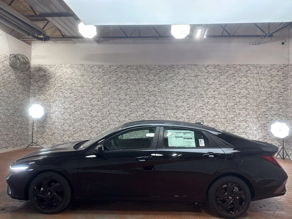 New 2026 Abyss Black Hyundai SEL Sport Plus image 4