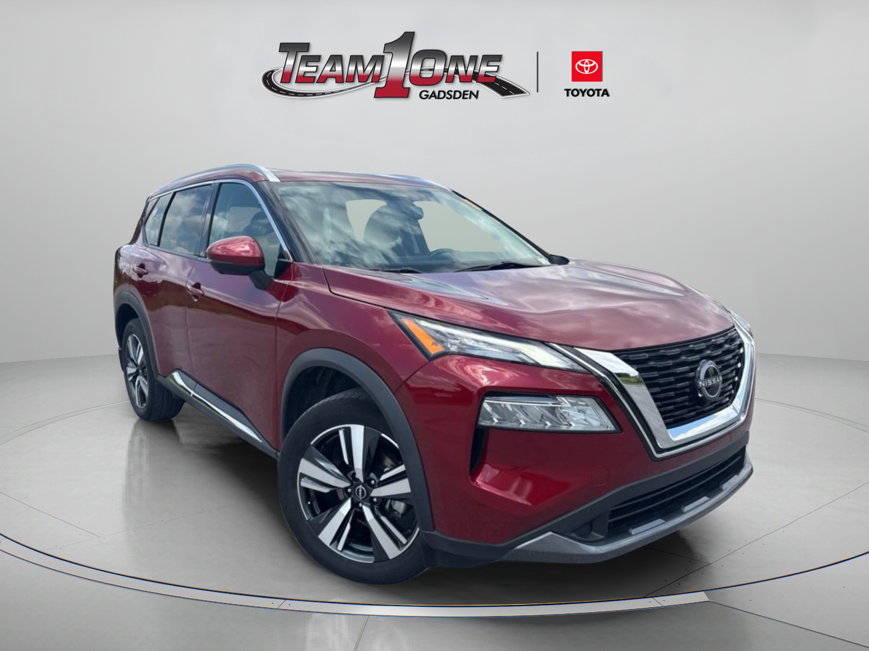 Used 2023 Scarlet Ember Tintcoat Nissan SL image 1