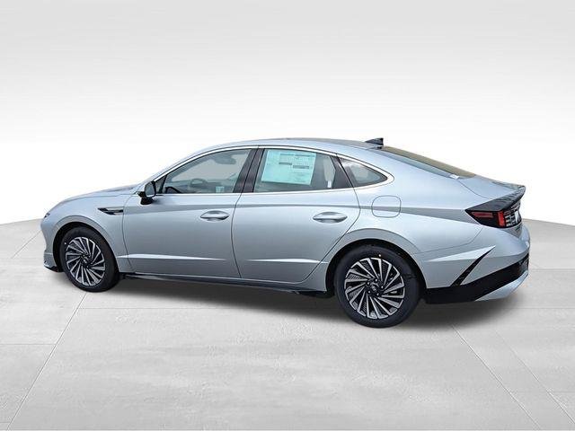 2025 Hyundai Sonata Hybrid SEL - Photo 6
