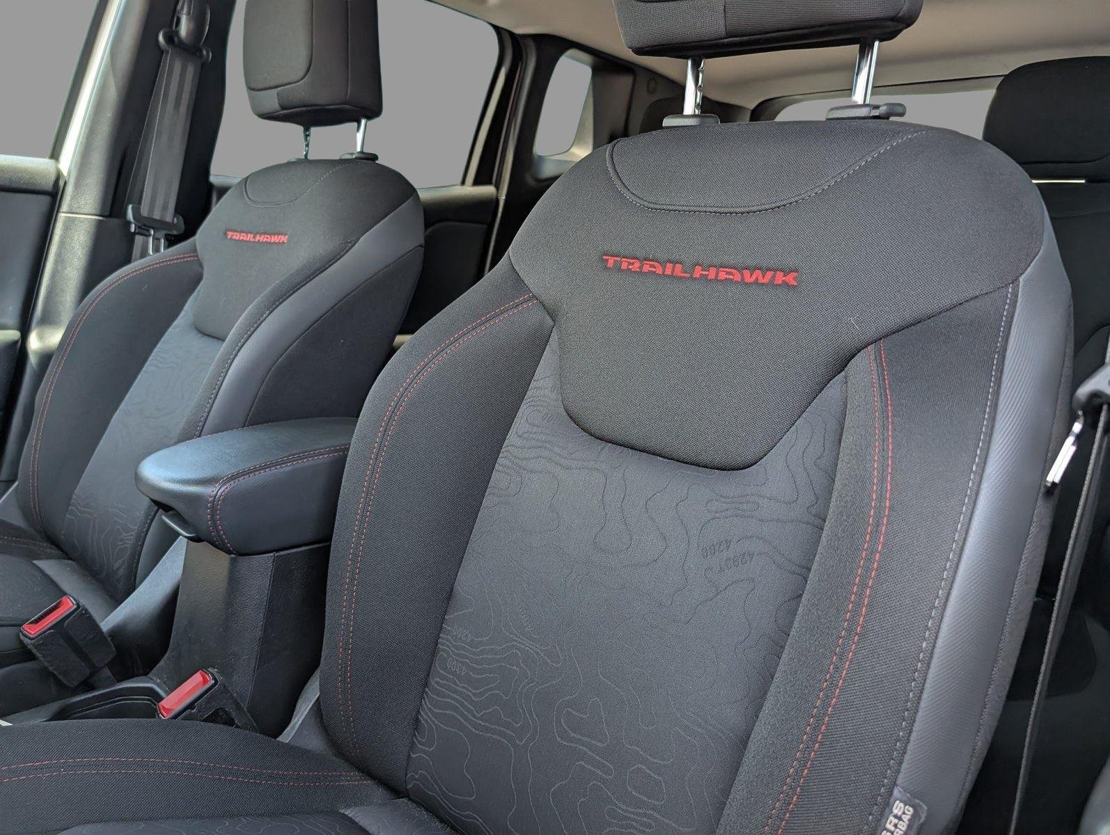 Used 2023 Alpine White Clearcoat Jeep Trailhawk image 12