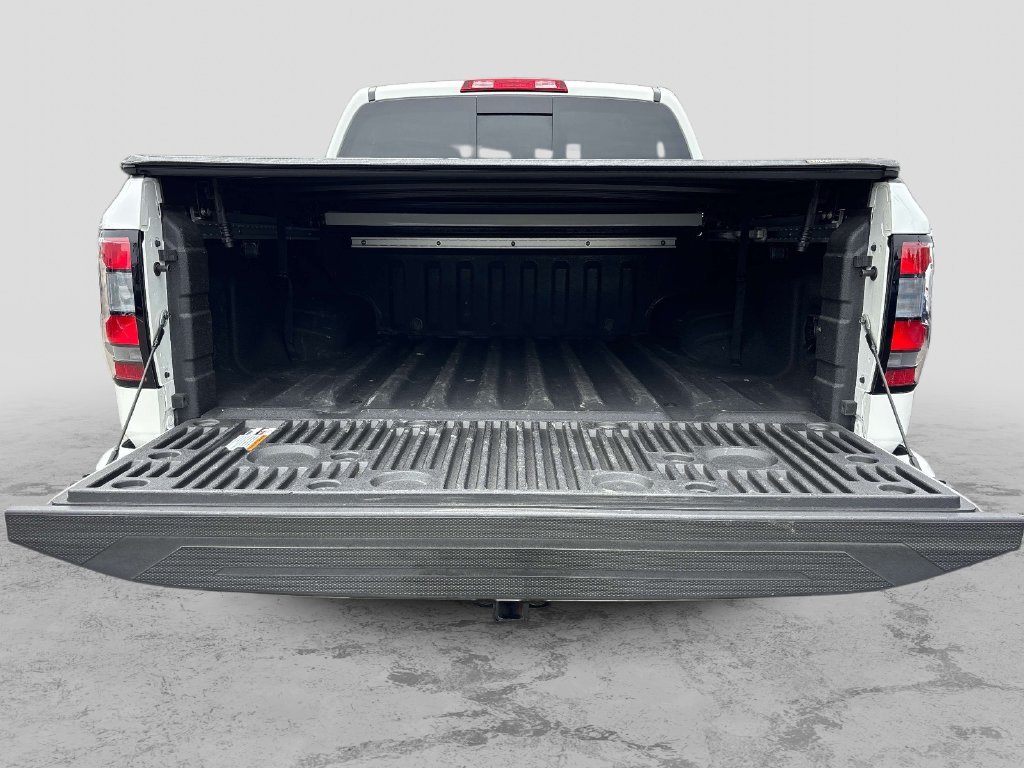 Used 2025 White Nissan PRO-4X image 10