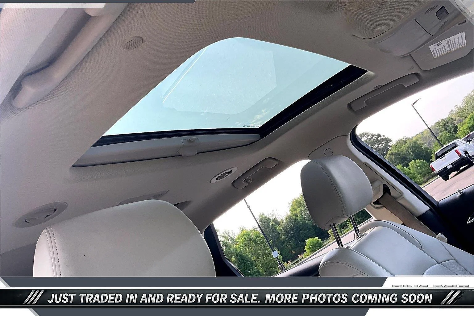 Used 2022 Summit White Buick Premium image 16