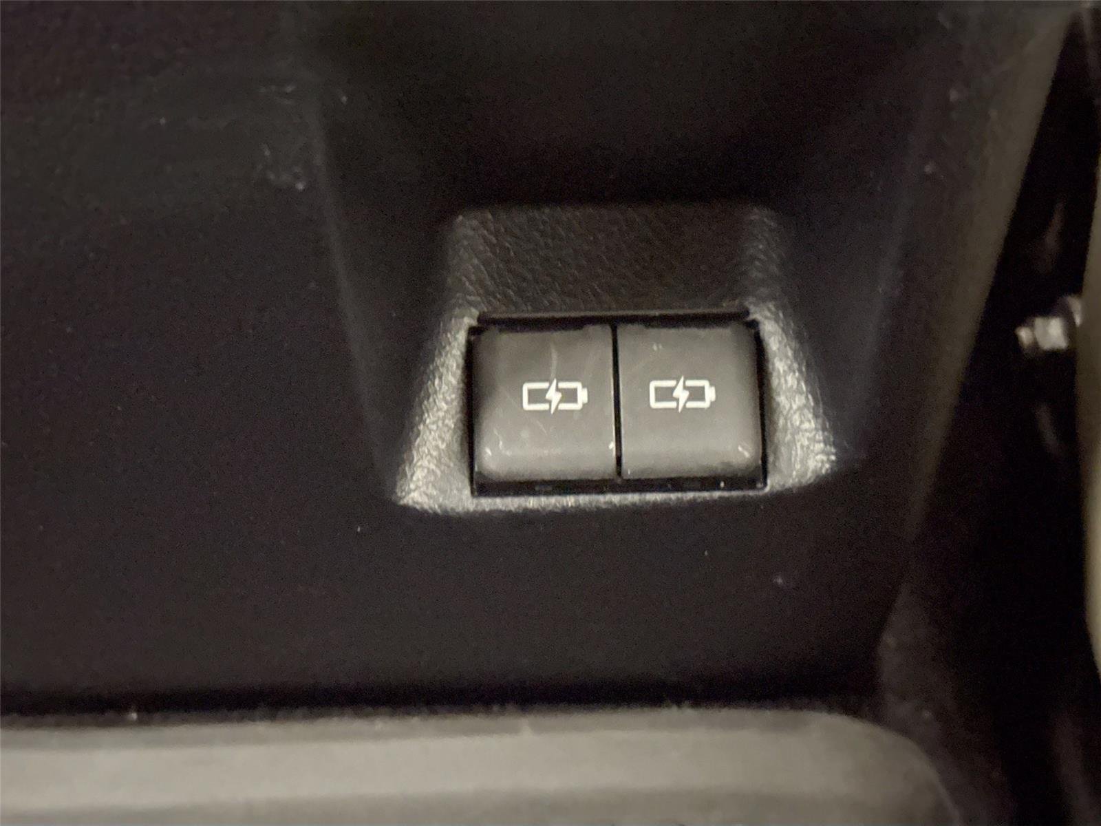 Certified Used 2024 Wind Chill Pearl Toyota Limited image 38
