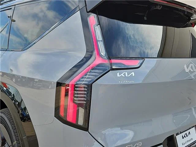 New 2026 Wolf Gray Ebony Black Roof KIA GT-Line (A1) All-Wheel Drive image 7