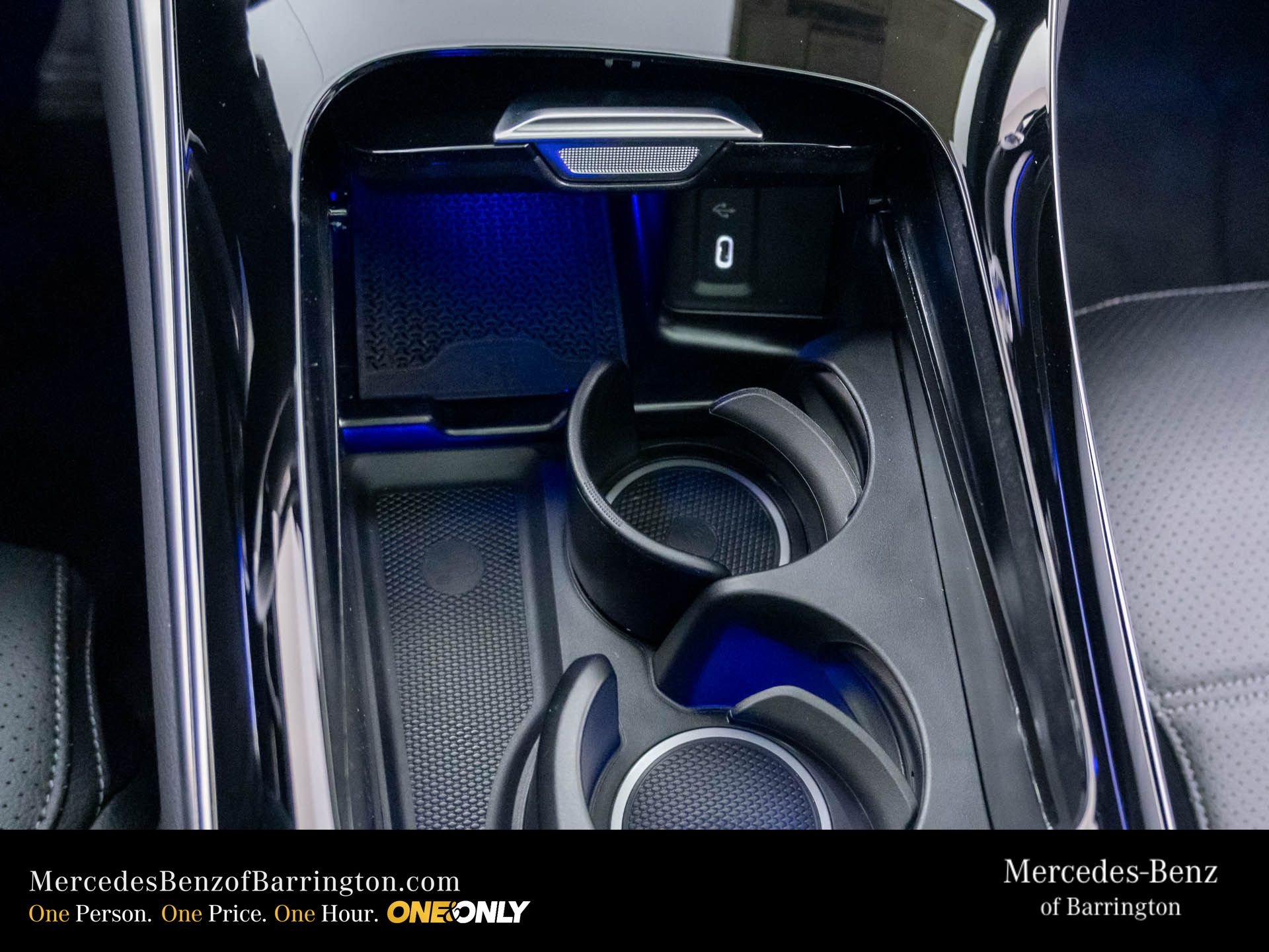 New 2026 Black Mercedes-Benz GLC 300 image 31