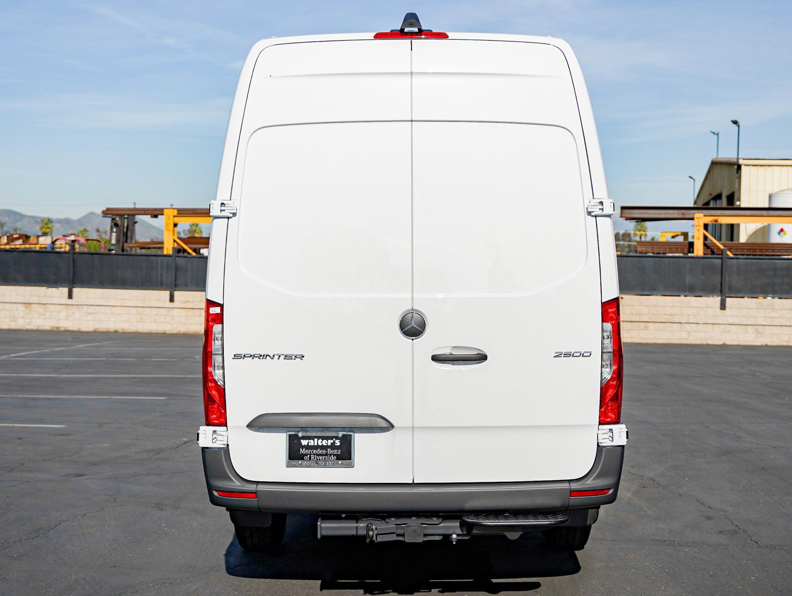 New 2026 Arctic+White Mercedes-Benz 2500 High Roof I4 Diesel 170 RWD image 5