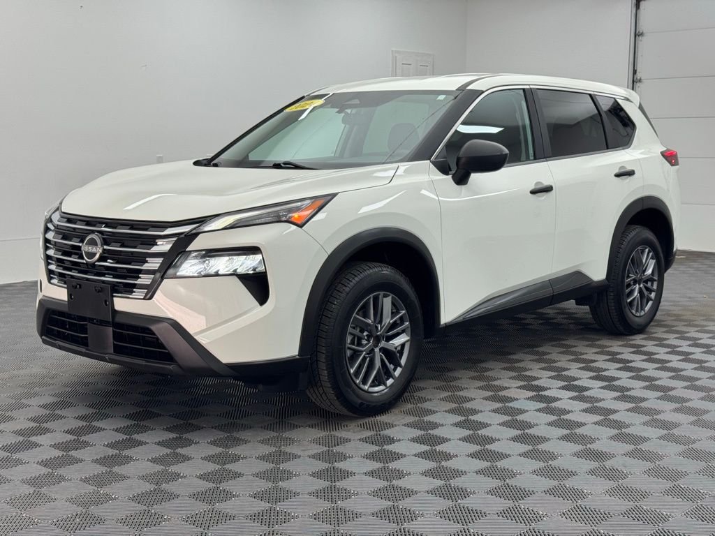 Used 2024 Glacier White Nissan S image 2