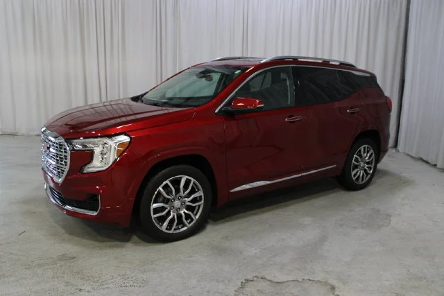 Used 2024 Red GMC Denali image 30
