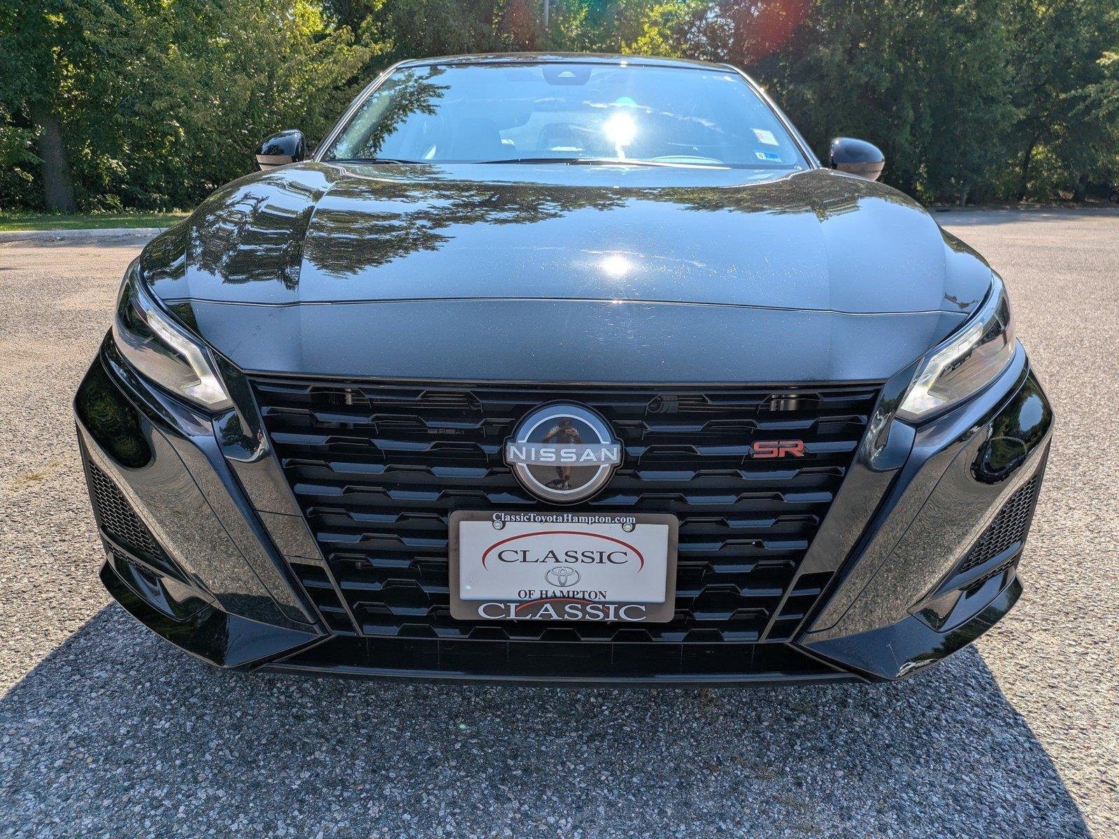 Used 2026 Super Black Nissan SR image 9
