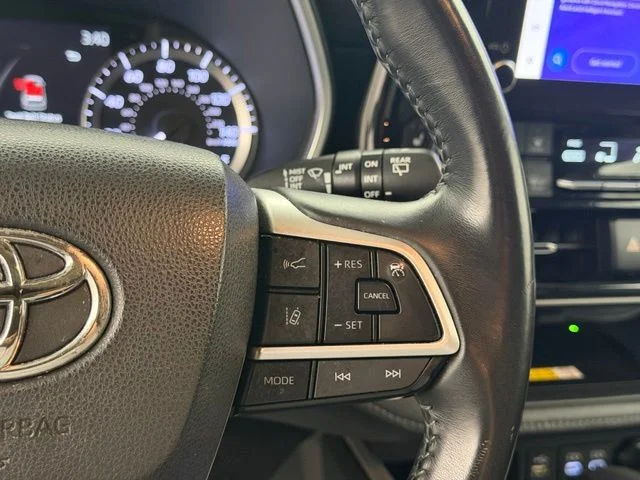 Used 2023 Black Toyota XLE image 28