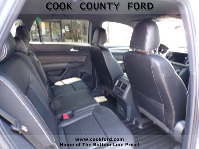 Used 2021 Pure Gray Volkswagen 2.0T SE w/Technology image 17