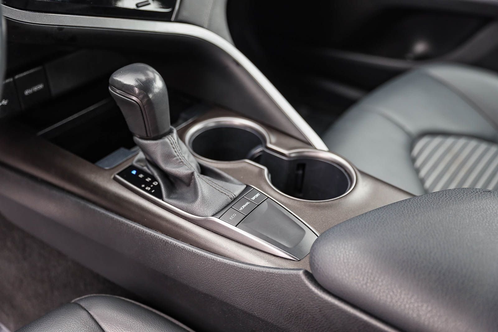 Certified Used 2023 MIDNIGHT BLACK METAL Toyota SE image 19