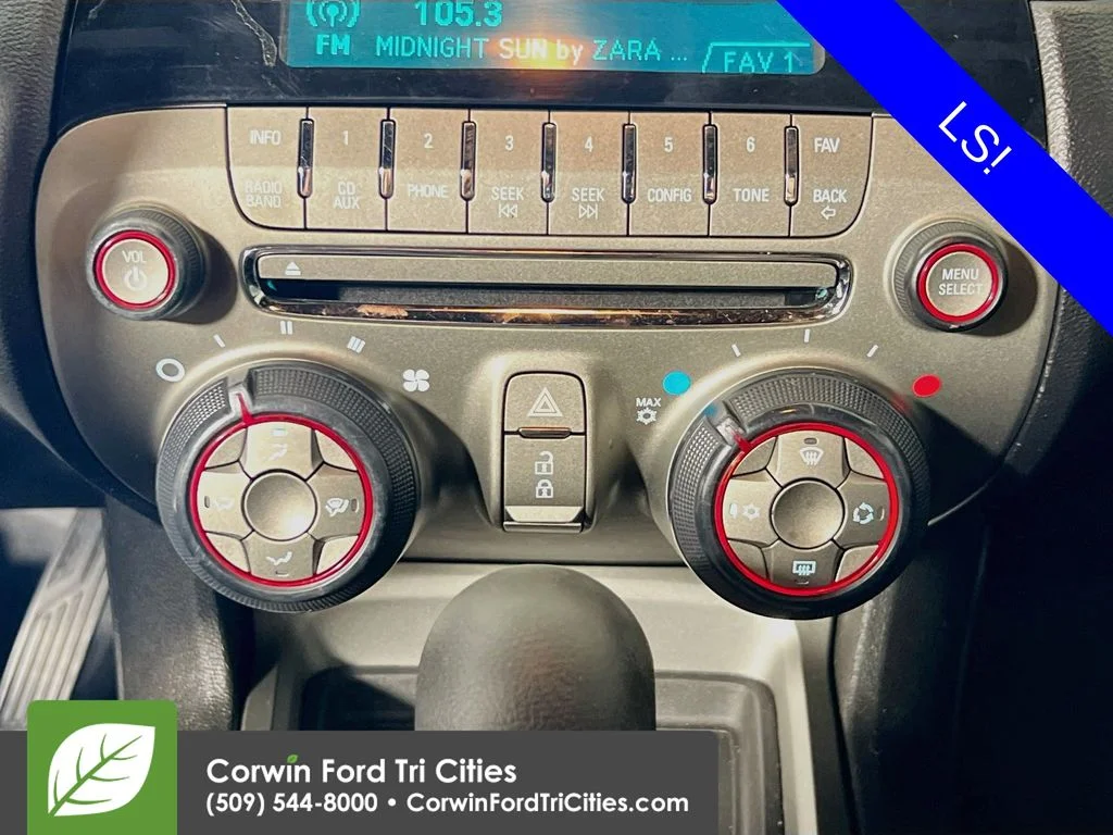 Used 2014 Silver Ice Metallic Chevrolet 2LS image 9