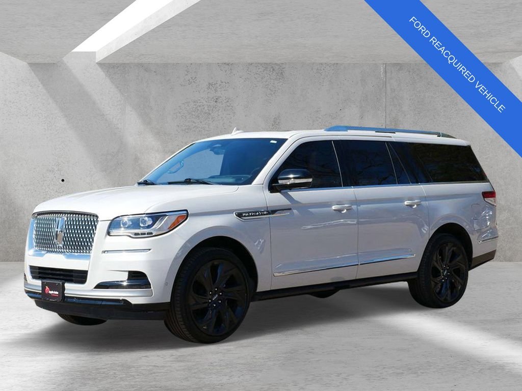Used 2024 White Lincoln Reserve image 6