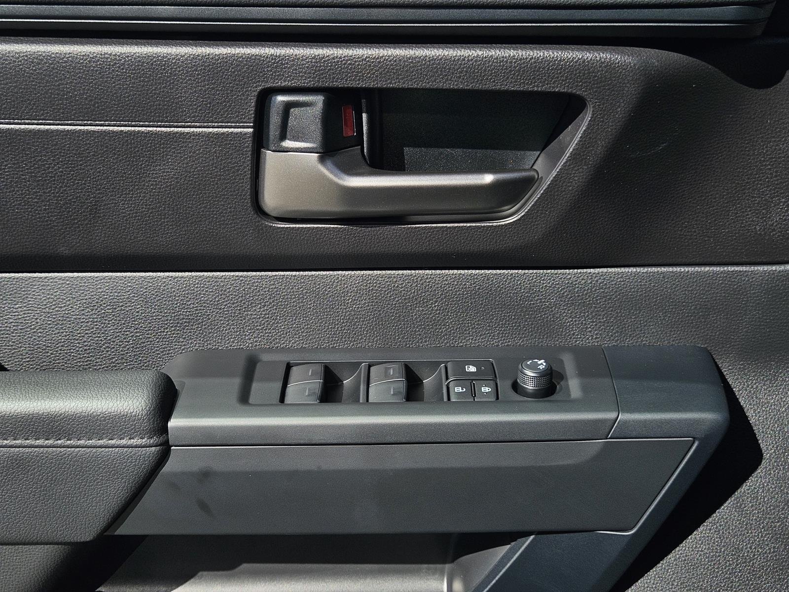 2026 Toyota Tundra SR5 - Photo 21