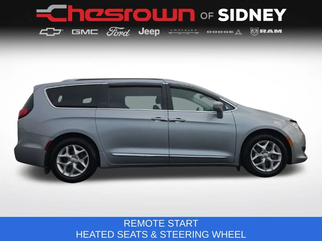 Used 2019 Silver Chrysler Touring L image 12